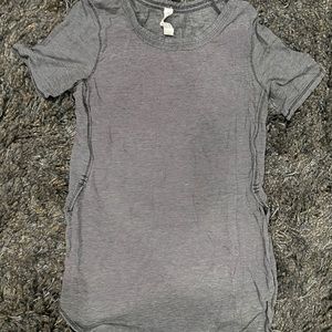 Gray lulu shirt